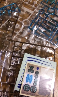 �L���b�L��